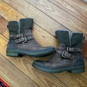 UGG Simmens Waterproof Boots